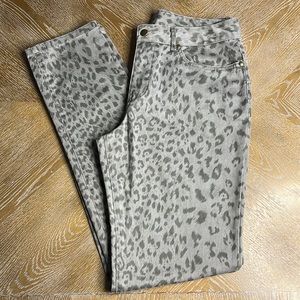 WOMEN WITH CONTROL BY RENEE GREENSTEIN Grey Leopard Jean 8T